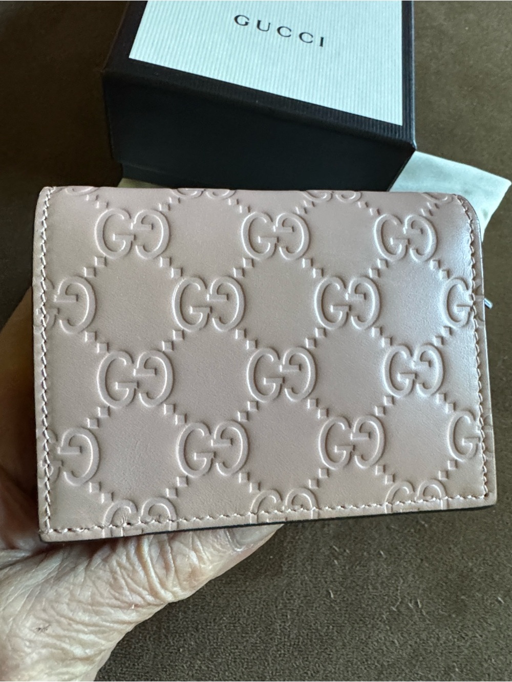 Gucci Pink Embossed GG Card Wallet with Gold Cat Head Like New - Picture 4 of 11